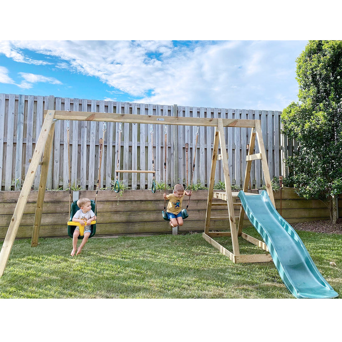 Winston 4 Station Swing & Slide